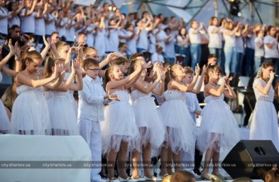 В Харькове тысячи детей исполнят «Богемскую рапсодию» группы «Queen»