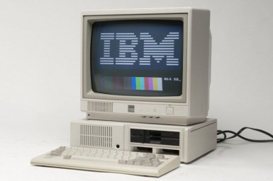 В «ЛандауЦентре» выставка «Особенности компьютерной техники 1980-х годов»