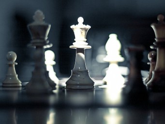 Искусственный разум разгромил самый лучший шахматный компьютер в мире