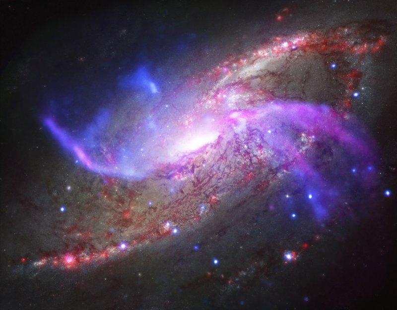 Спиральная галактика M106