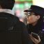 Китайским полицейским выдали очки, которые могут распознавать преступников