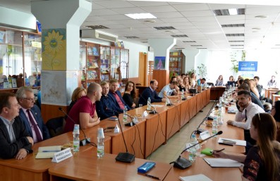 Всеукраинский круглый стол, тема: Актуальные вопросы развития социально-трудовых отношений в Украине