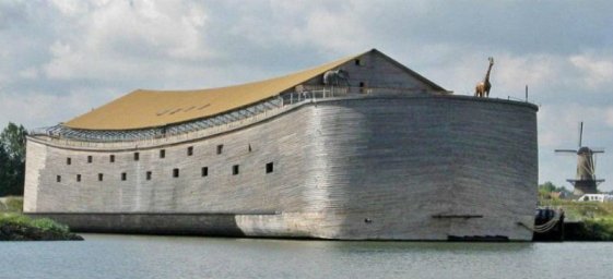 В Голландии два года плавает копия Ноева ковчега